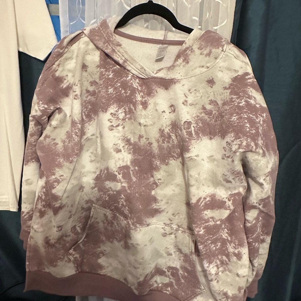Just Be Women's Tie-Dye Sweatshirt in Purple and Cream